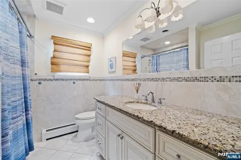 425 Victor Street Saddle Brook NJ 07663