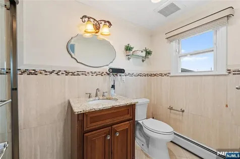 425 Victor Street Saddle Brook NJ 07663