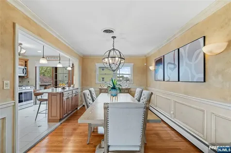425 Victor Street Saddle Brook NJ 07663