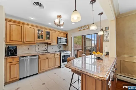 425 Victor Street Saddle Brook NJ 07663