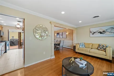 425 Victor Street Saddle Brook NJ 07663
