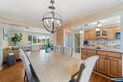 425 Victor Street Saddle Brook NJ 07663