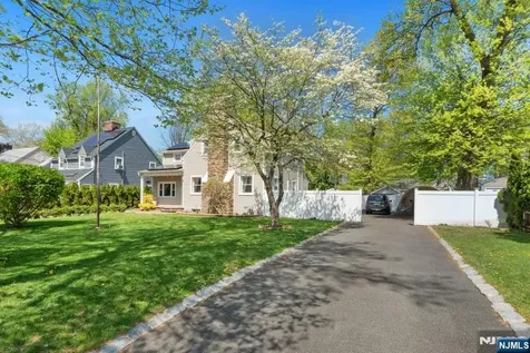 153 Tryon Avenue Englewood NJ 07631