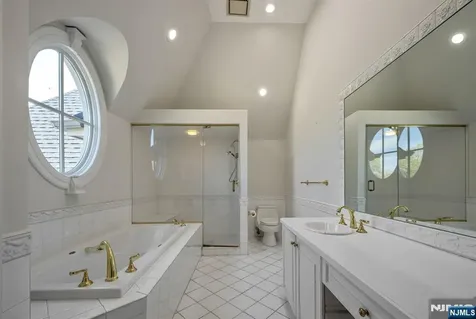 366 E Madison Avenue Cresskill NJ 07626