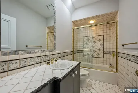 366 E Madison Avenue Cresskill NJ 07626