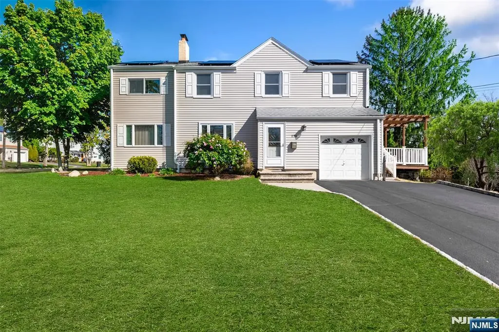276 Concord Drive River Edge NJ 07661