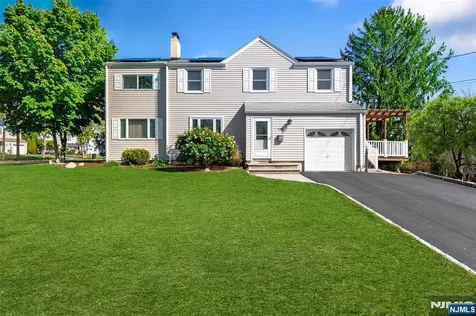 276 Concord Drive River Edge NJ 07661