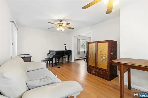 276 Concord Drive River Edge NJ 07661