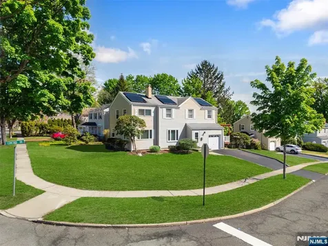 276 Concord Drive River Edge NJ 07661