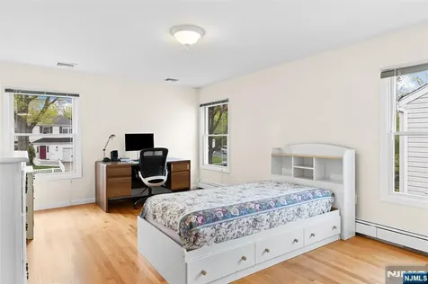 276 Concord Drive River Edge NJ 07661