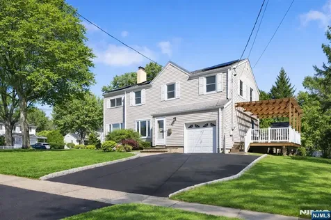 276 Concord Drive River Edge NJ 07661