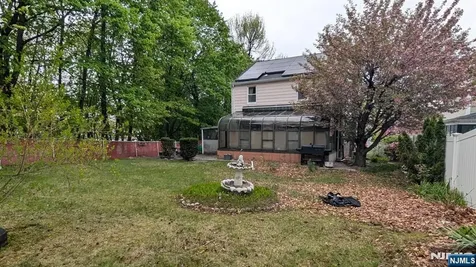 1067 Julia Street Teaneck NJ 07666