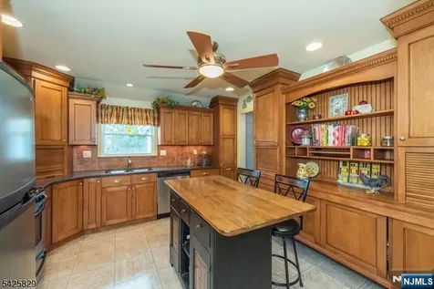 12 Henry Street Roxbury Township NJ 07876