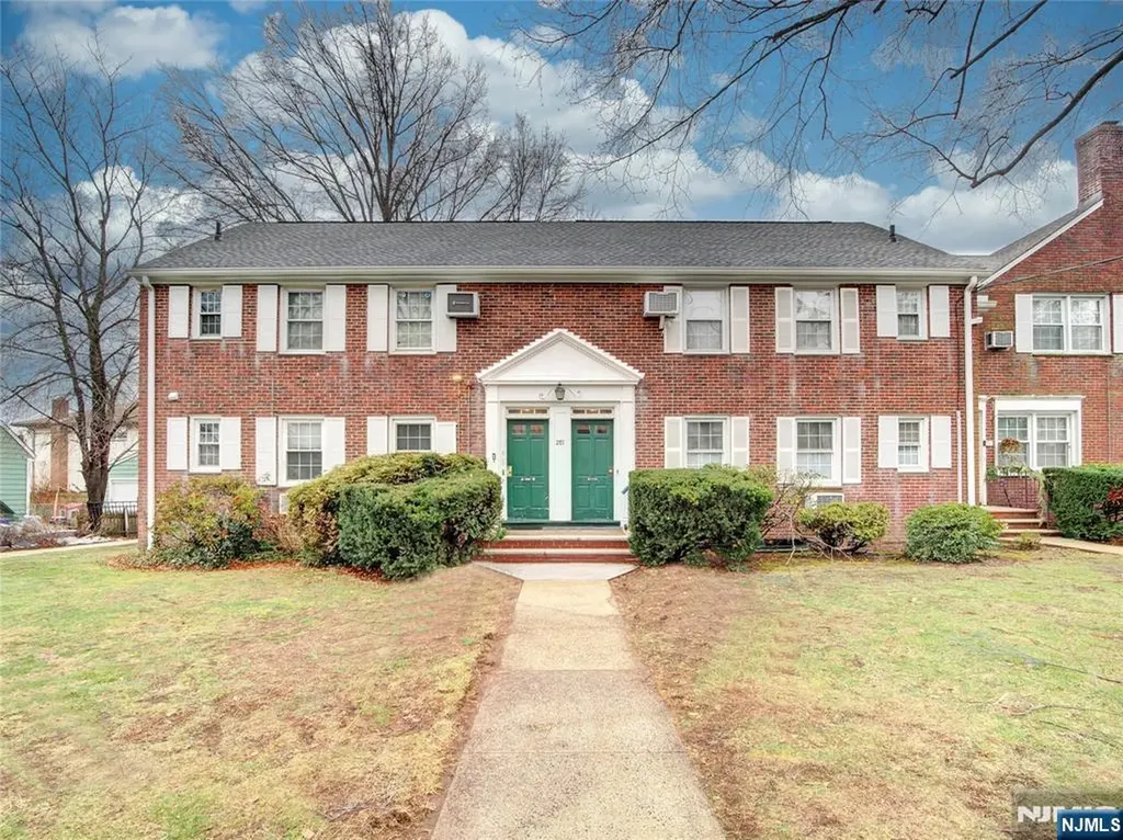 251 Elmwood Avenue Maplewood NJ 07040