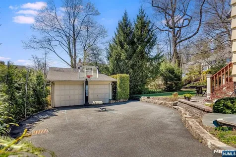 108 Durand Road Maplewood NJ 07040