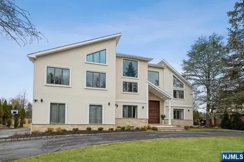 15 Fox Run North Caldwell NJ 07006