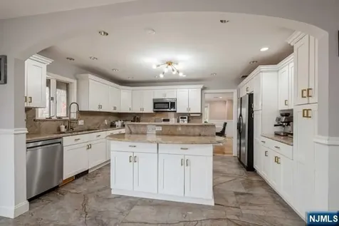 15 Fox Run North Caldwell NJ 07006