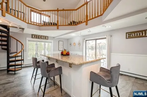 15 Fox Run North Caldwell NJ 07006