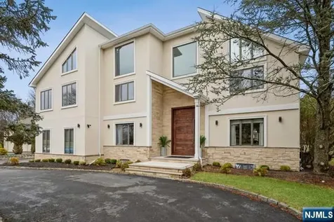 15 Fox Run North Caldwell NJ 07006