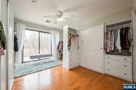 15 Fox Run North Caldwell NJ 07006