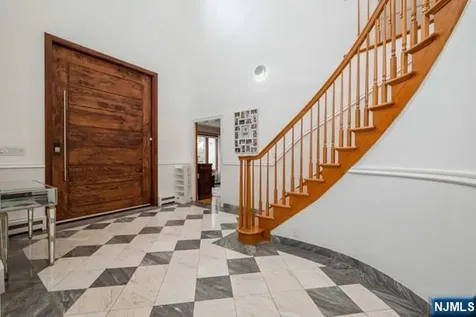 15 Fox Run North Caldwell NJ 07006