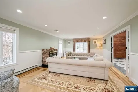 15 Fox Run North Caldwell NJ 07006