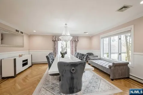 15 Fox Run North Caldwell NJ 07006