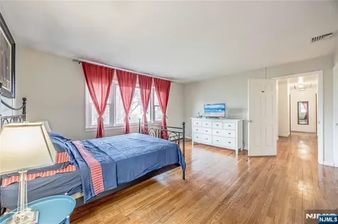 68 Minnehaha Boulevard Par-troy Hills Twp. NJ 07034