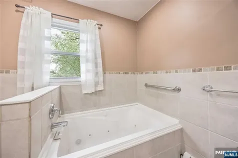 68 Minnehaha Boulevard Par-troy Hills Twp. NJ 07034