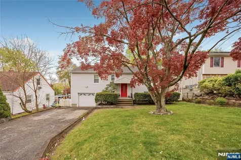 68 Minnehaha Boulevard Par-troy Hills Twp. NJ 07034