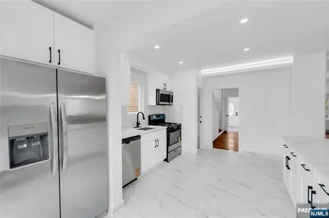 46 Chamberlain Avenue Little Ferry NJ 07643