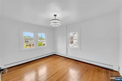 46 Chamberlain Avenue Little Ferry NJ 07643