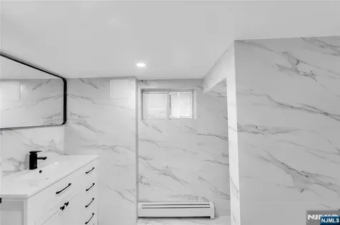 46 Chamberlain Avenue Little Ferry NJ 07643