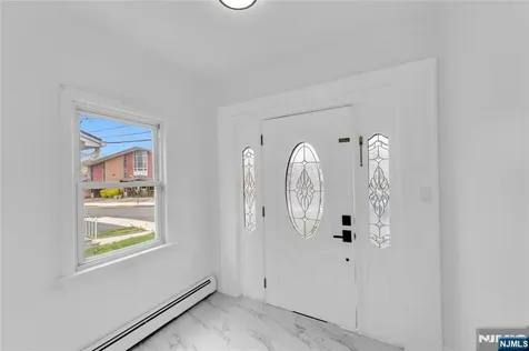 46 Chamberlain Avenue Little Ferry NJ 07643
