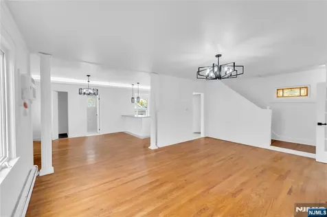 46 Chamberlain Avenue Little Ferry NJ 07643