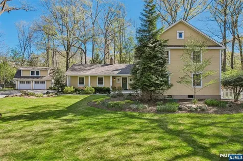 4 Conklin Court Allendale NJ 07401