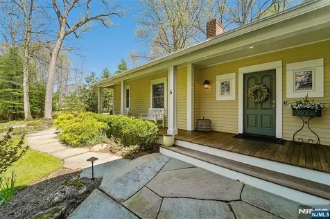 4 Conklin Court Allendale NJ 07401