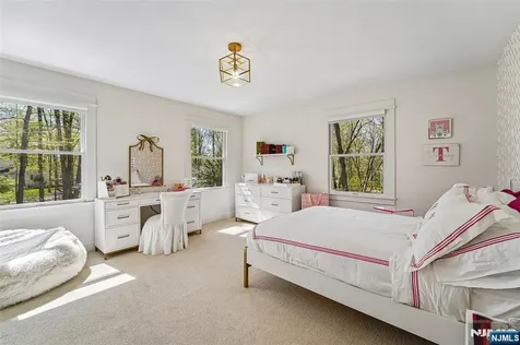 4 Conklin Court Allendale NJ 07401