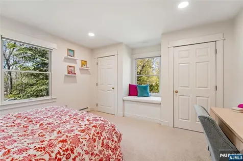 4 Conklin Court Allendale NJ 07401