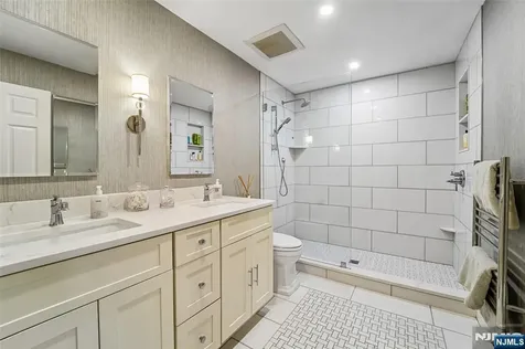 4 Conklin Court Allendale NJ 07401