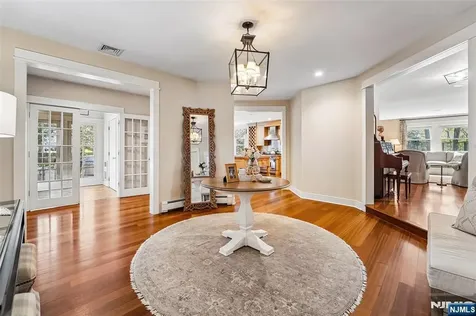 4 Conklin Court Allendale NJ 07401