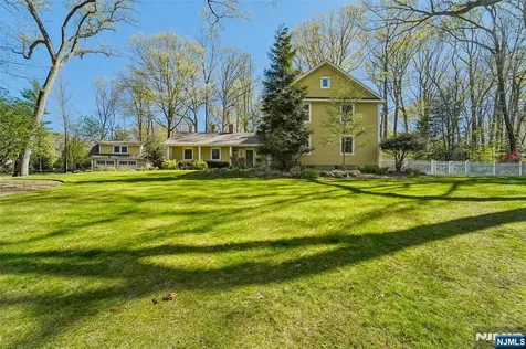 4 Conklin Court Allendale NJ 07401