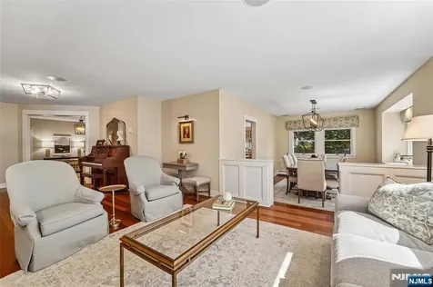 4 Conklin Court Allendale NJ 07401
