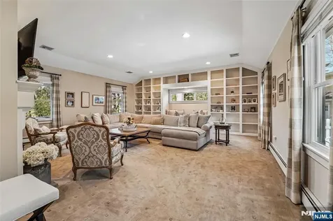 4 Conklin Court Allendale NJ 07401