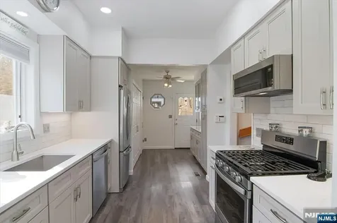 69 Mountain Avenue Cedar Grove NJ 07009