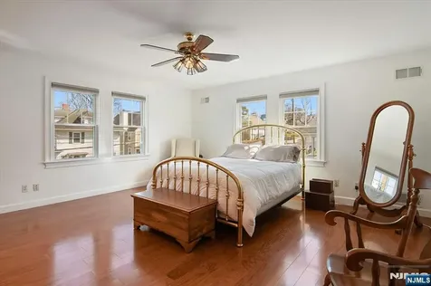 69 Mountain Avenue Cedar Grove NJ 07009