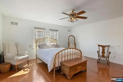 69 Mountain Avenue Cedar Grove NJ 07009