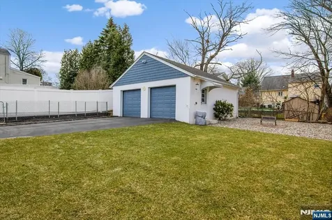 69 Mountain Avenue Cedar Grove NJ 07009