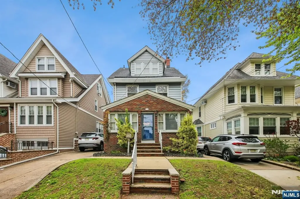 78 W 38th Street Bayonne NJ 07002