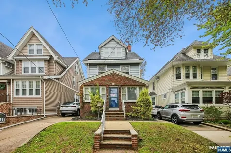 78 W 38th Street Bayonne NJ 07002